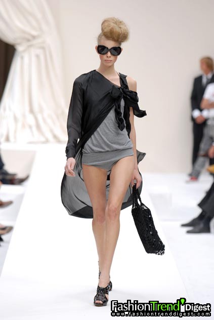 Moschino 08���ĸ���ͼƬ