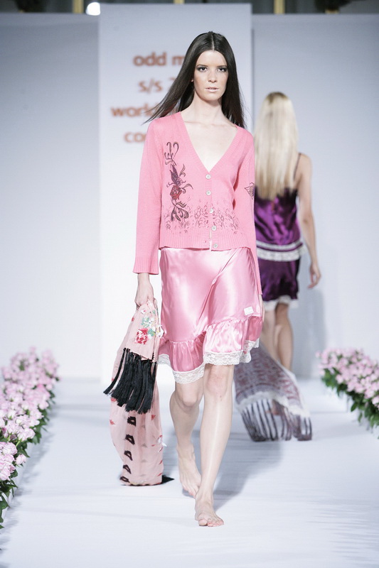 ���� Odd Molly 09���ĸ���ͼƬ