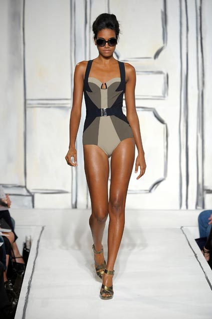 Oscar De La Renta 09���ĸ���ͼƬ