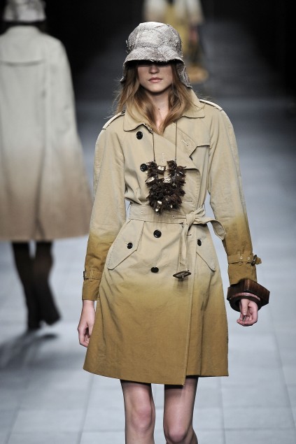 Burberry 09���ĸ���ͼƬ