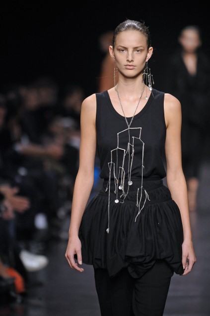 Ann Demeulemeester 09���ĸ���ͼƬ