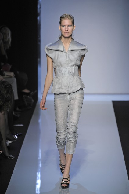 Costume National 09���ĸ���ͼƬ