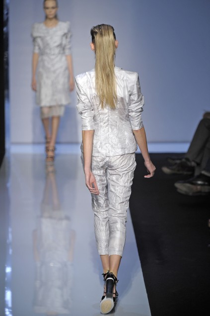 Costume National 09���ĸ���ͼƬ