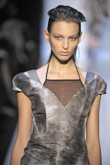 Costume National 09���ĸ���ͼƬ