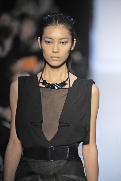 Costume National 09���ĸ���ͼƬ