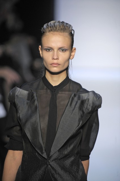 Costume National 09���ĸ���ͼƬ