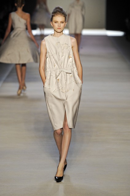 Giambatista Valli 09���ĸ���ͼƬ