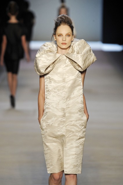 Giambatista Valli 09���ĸ���ͼƬ