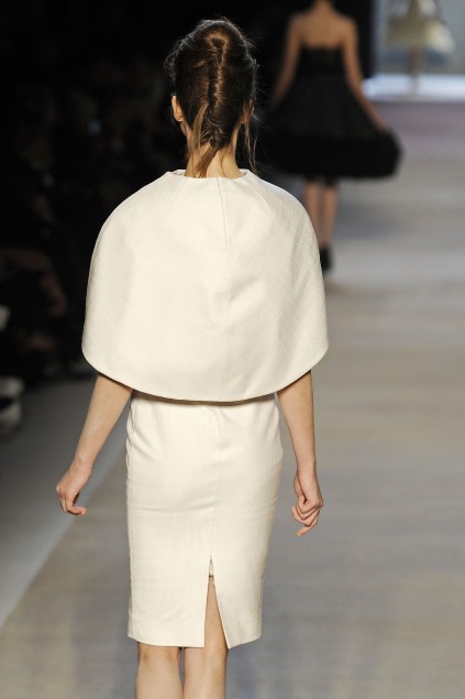 Giambatista Valli 09���ĸ���ͼƬ