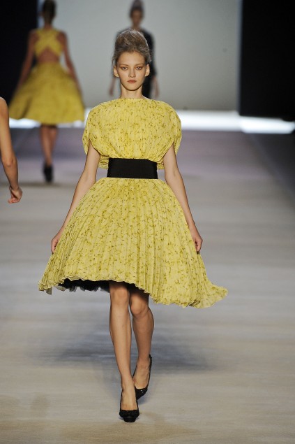 Giambatista Valli 09���ĸ���ͼƬ