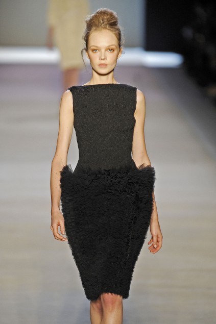 Giambatista Valli 09���ĸ���ͼƬ