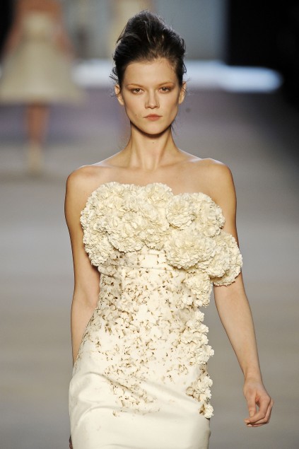 Giambatista Valli 09���ĸ���ͼƬ