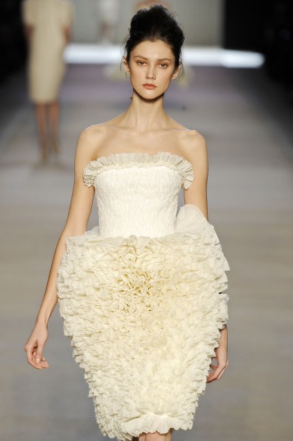 Giambatista Valli 09���ĸ���ͼƬ