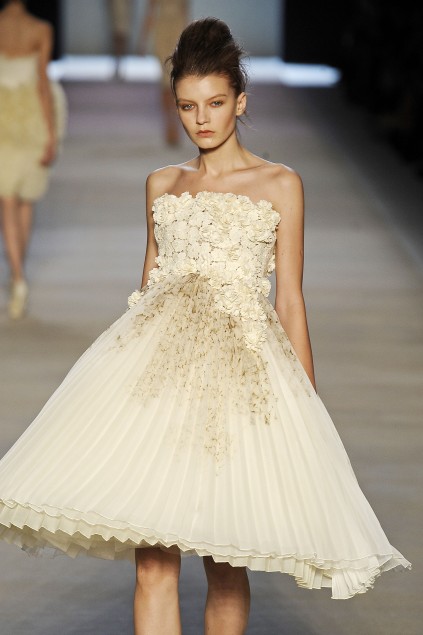 Giambatista Valli 09���ĸ���ͼƬ