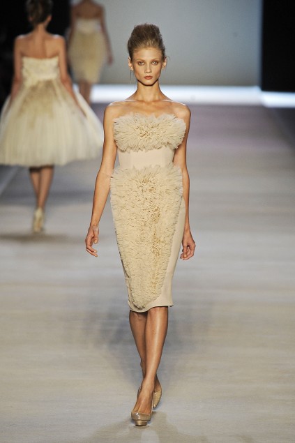 Giambatista Valli 09���ĸ���ͼƬ