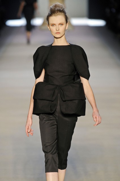 Giambatista Valli 09���ĸ���ͼƬ