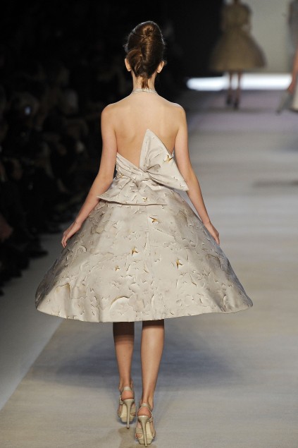 Giambatista Valli 09���ĸ���ͼƬ