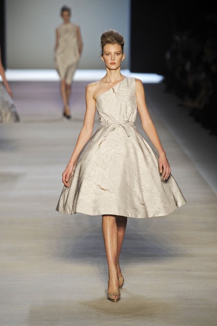 Giambatista Valli 09���ĸ���ͼƬ