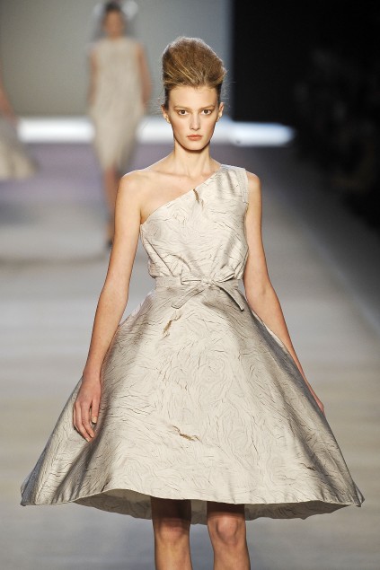 Giambatista Valli 09���ĸ���ͼƬ