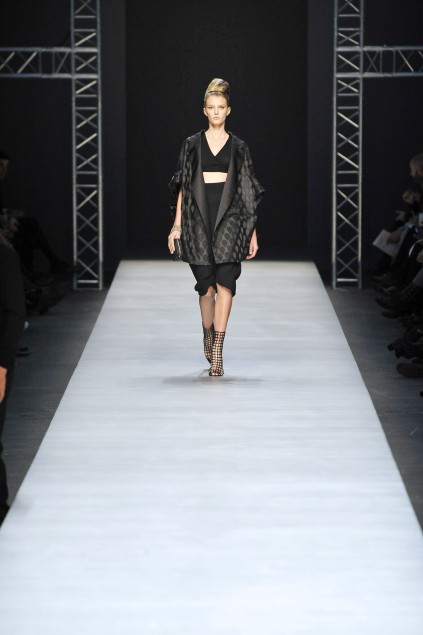 Yves Saint Laurent 09���ĸ���ͼƬ